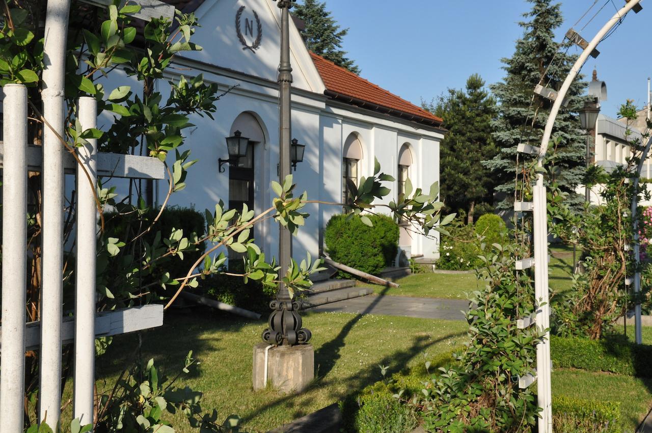 Hotel "Zajazd Napoleonski" Warsaw Exterior photo